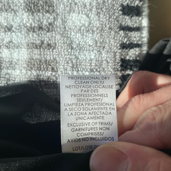 GOODBYE 😎JS Collections Bow-front
Illusion Sheath Dress in Black - Picture 14 of 15